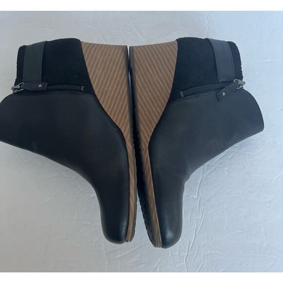 Dr. Scholl's Karlie Black Vegan Memory Foam Wedge Heel Ankle Zip Up Booties 9M - Picture 4 of 10